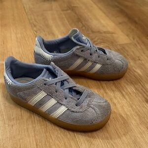 (Infant) Adidas Gazelle Blue Spark Cloud White